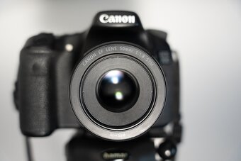 Canon 70D + Canon EF 50mm f/1,8 STM + Sigma 70–300mm 1:4_5.6 - 8