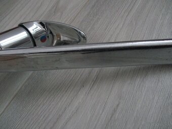 kuchynskú pákovú vodovodnú batériu a s dvomi batériovými pre - 8