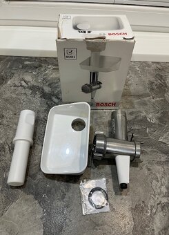 Mlynček Bosch mum 5 na kuchynský robot - 8