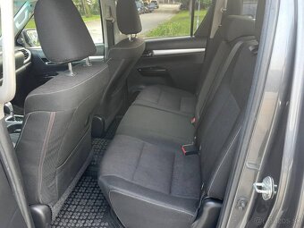 Toyota Hilux DC 2.4 I D-4D Executive A/T - 8