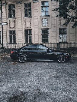BMW E60 525i - M5 LOOK - 8
