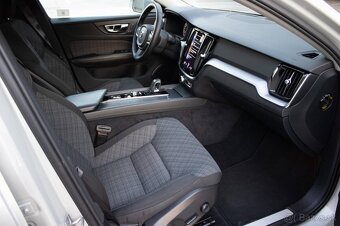 Volvo S60 B4 mHEV Plus Bright A/T, odpočet DPH - 8