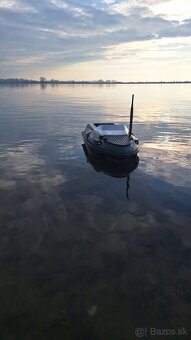 Zavážacia lodička Flytec V080 - 8