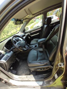 KIA SORENTO 2.2CRDi - 4x4 - 197KW - - 8