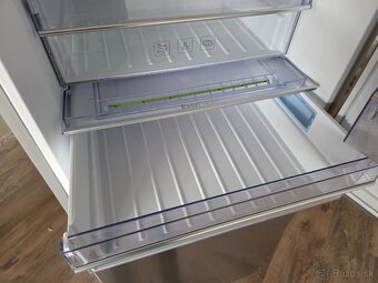 Chladnička Beko RCNA400E30ZX - 8