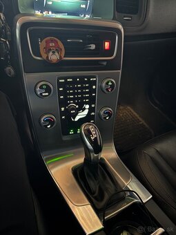Volvo V60 cross country - 8