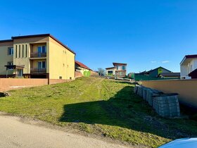Na predaj slnečný stavebný pozemok v obci Bačkovík,KE-okolie - 8
