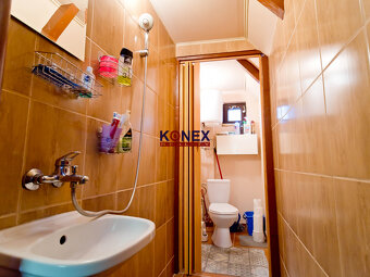 REKREAČNÁ CHATA na VINNOM JAZERE na predaj - 8