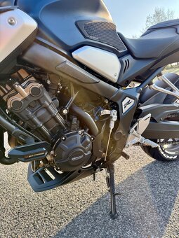 Honda CB650R - 8