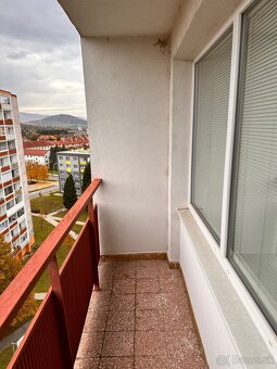 Predám 3 izbový byt - 8