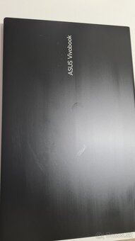 Asus vivobook 15 - 8