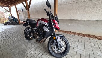Honda CB650F - 8