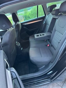 ŠKODA OCTAVIA COMBI 1.8 TSI MIMORIADNY STAV - 8