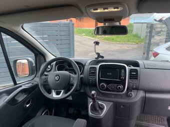 Prenajom auta Renault Trafic 8 miestne auto - 8
