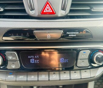 Hyundai i30 CW 1.6CRDi, Automat - 8