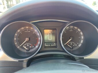 Škoda Superb 2.0TDI, 125Kw, r.v. 10/2011 - 8