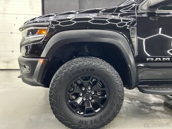 Dodge RAM TRX 6.2 HEMI - 8
