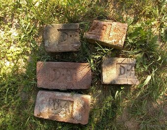 staré značené tehly - 8