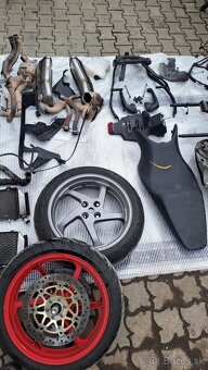 Honda VFR 800 '06 na náhradné diely - 8