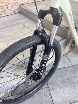 Biely horský bicykel. - 8