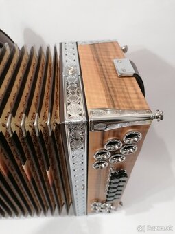 Heligónka Munda - 8