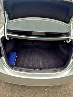 Hyundai ELANTRA 1,6 2013 - 8