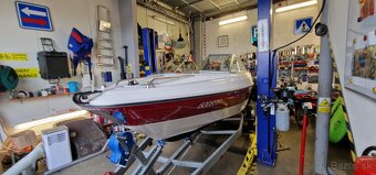 Bayliner 1851SS Capri motorový člun - 8