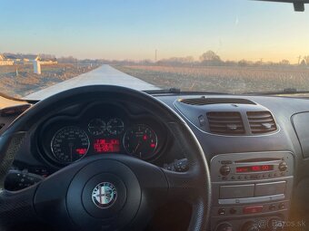 Alfa Romeo 147 1.6 Twin Spark - 8