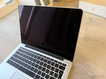 MacBook Pro 13” Retina (Early 2015) – i7 / 16 GB RAM - 8