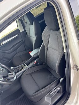 Škoda Karoq 1.6 TDI Live DSG - 8