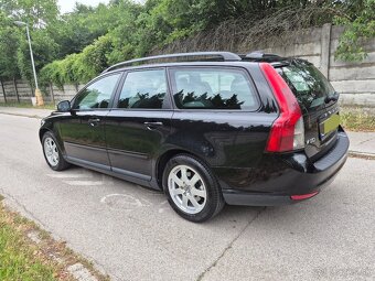 Predám Volvo v50 1.6 TDI 80kw r.v 2008/10 - 8
