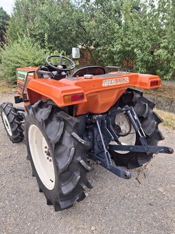 Malotraktor  Hinomoto N249 - 8