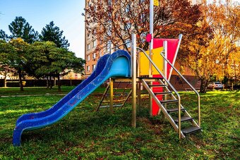 PALKOVIČOVA-2 izbový byt, pôvodný stav, nádherné výhľady - 8