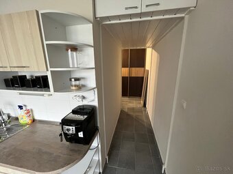 Prenajmem veľký 1 izbový byt na Škultetyho 2 v KE - 8