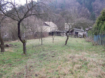 SPEKTRUM REALITY - Na Predaj rodinný dom s pozemkom 1385 m2, - 8