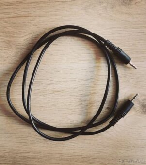 Káble AUDIO / USB / HDMI / redukcia Display Port - 8