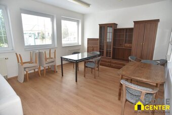 NA PREDAJ AREÁL S MUROVANOU HALOU, VÝROBNÝM PRIESTOROM, 6580 - 8