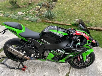 KAWASAKI NINJA ZX10R - 8