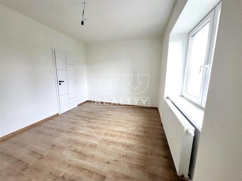Na predaj 3-izbový byt s balkónom a parkovaním, Poprad –... - 8
