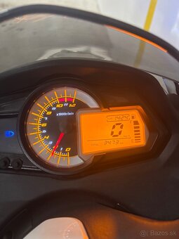 Predám KEEWAY CityBlade 125 - garážovaný - 8