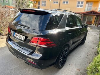 Mercedes Benz 43 AMG - 8