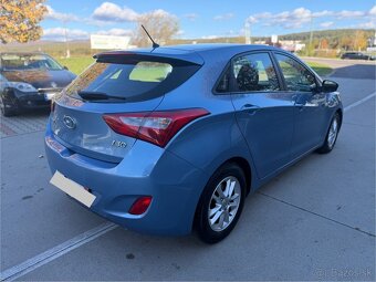 Hyundai i30 Hatchback 1.6 GDi Trikolor 6MT, Benzín 99 kW// - 8