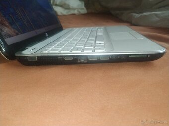 HP. 15,6“ LED. Disk 500 GB. Grafika 2 GB. Nová baterka. - 8