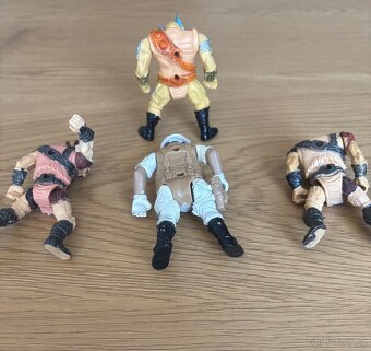 Figúrky dinosauri , lovci - 8