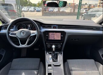 Volkswagen Passat Variant 2.0 TDI EVO Business DSG - 8