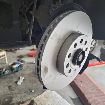 Seat Leon 2,0 tdi 110 kw 5f swap na 140 kw - 8