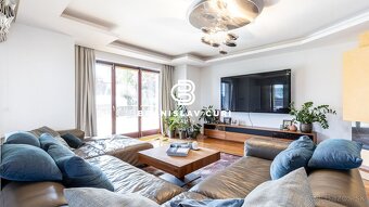 6 IZB. DOM NA PEREŠI S JAZIERKOM A NÁDHERNOU ZÁHRADOU - 8