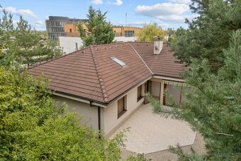 5 IZB.ROD.DOM S UNIKÁTNYM POZEMKOM - JURSKÁ, NOVÉ MESTO,BRAT - 8