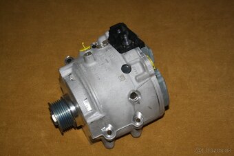 AUDI A6 A7 A8 Q7 Q8 3.0TFSI STARTER-GENERATOR 48V 250A - 8