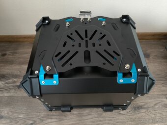 Zadní motokufr TopCase 45L hliníkový - 8